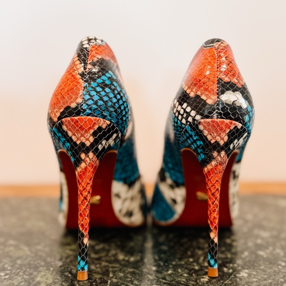 L'INTERVALLE: High Heel Pumps Pink & Aqua Python - Picture 4 of 10